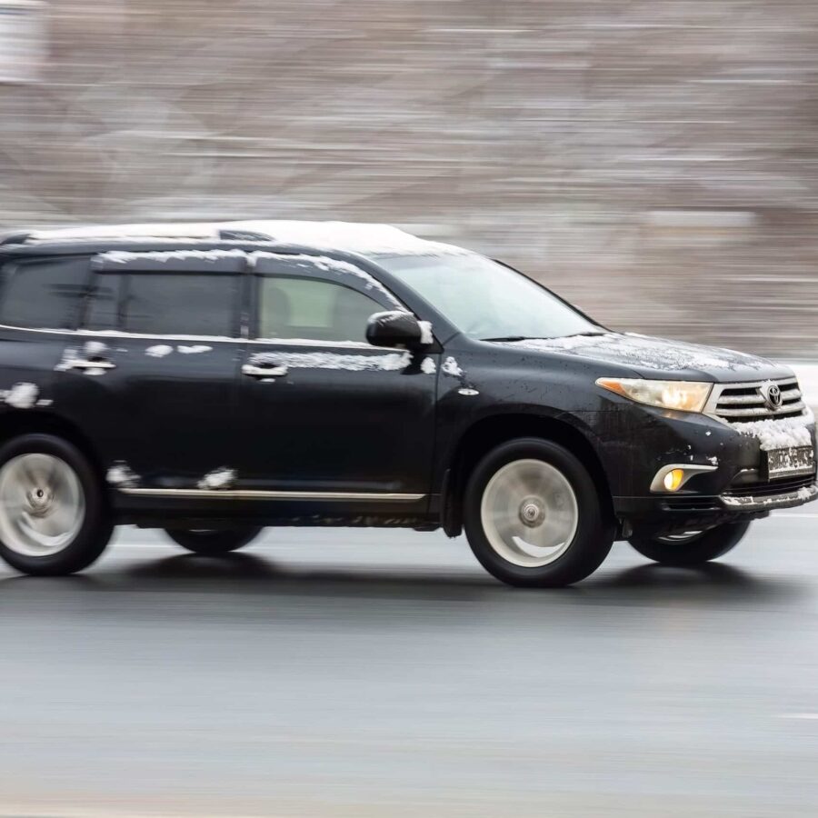 Black Toyota Highlander